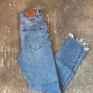 BDG Blue Ankle Cropped Distressed Jeans 26x26